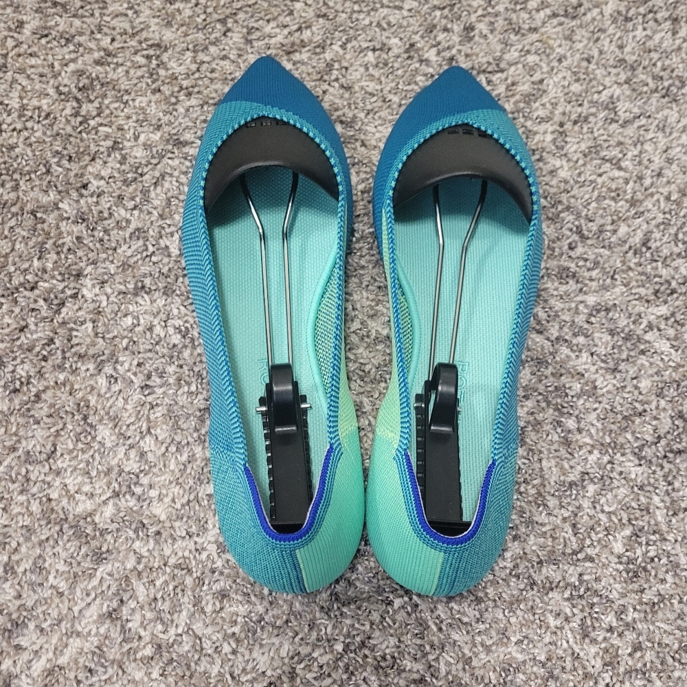 EUC Rothy's Blue Jade Points